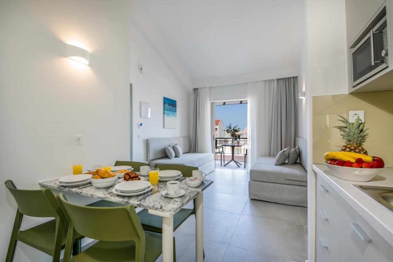 Lotus Hotel Apartments 加藤-达拉特索 外观 照片