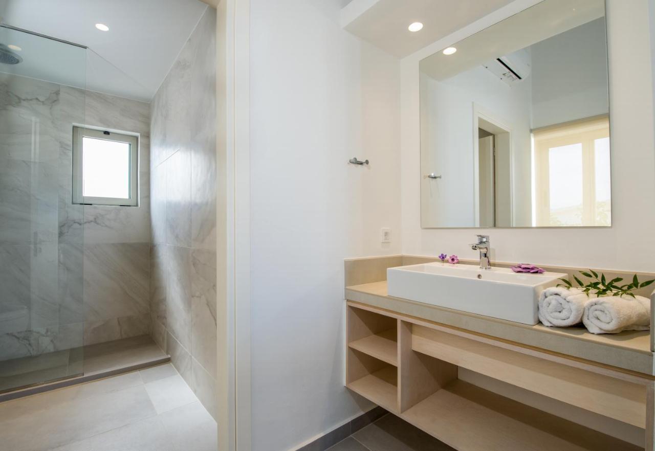 Lotus Hotel Apartments 加藤-达拉特索 外观 照片